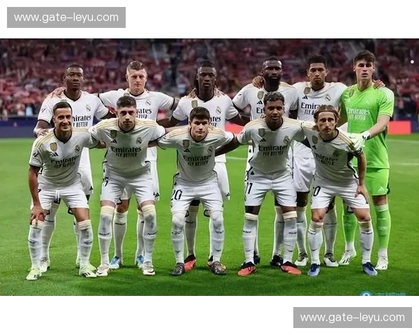 伯纳乌之夜:皇马与拜仁的史诗对决,谁将续写欧冠传奇? 伯纳乌之夜:皇马与拜仁的史诗对决,谁将续写欧冠传奇?