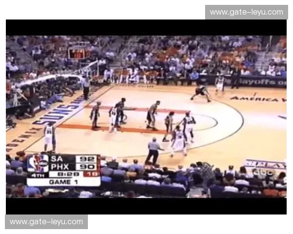 传奇的碰撞：邓肯与小斯的内线绝唱